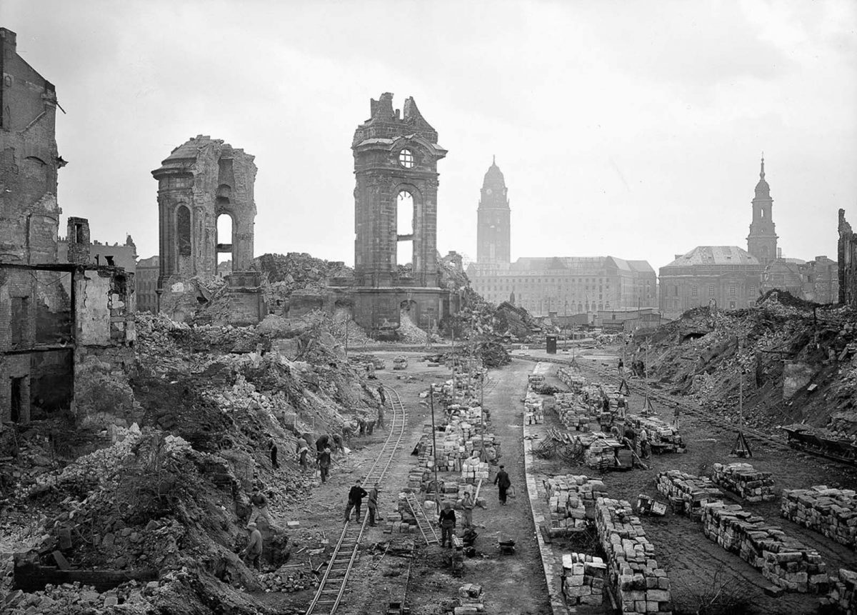 Dresden fire bombing 1945
