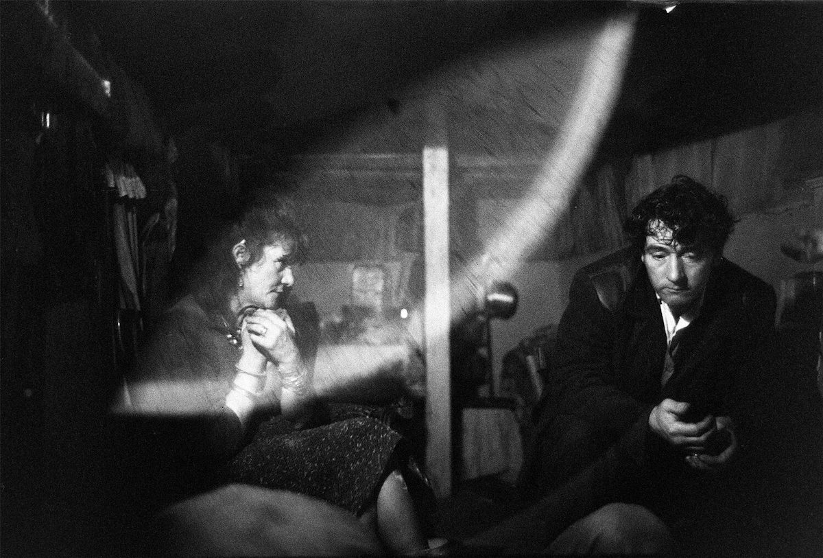 A Photo Series Documents The Lives Of Irish Travellers Outside Dublin In The Late S Flashbak