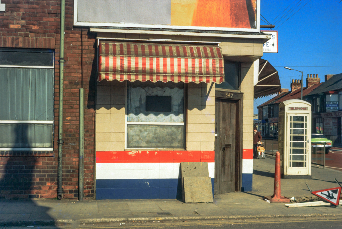 Hessle Rd and phone box, Hull 81