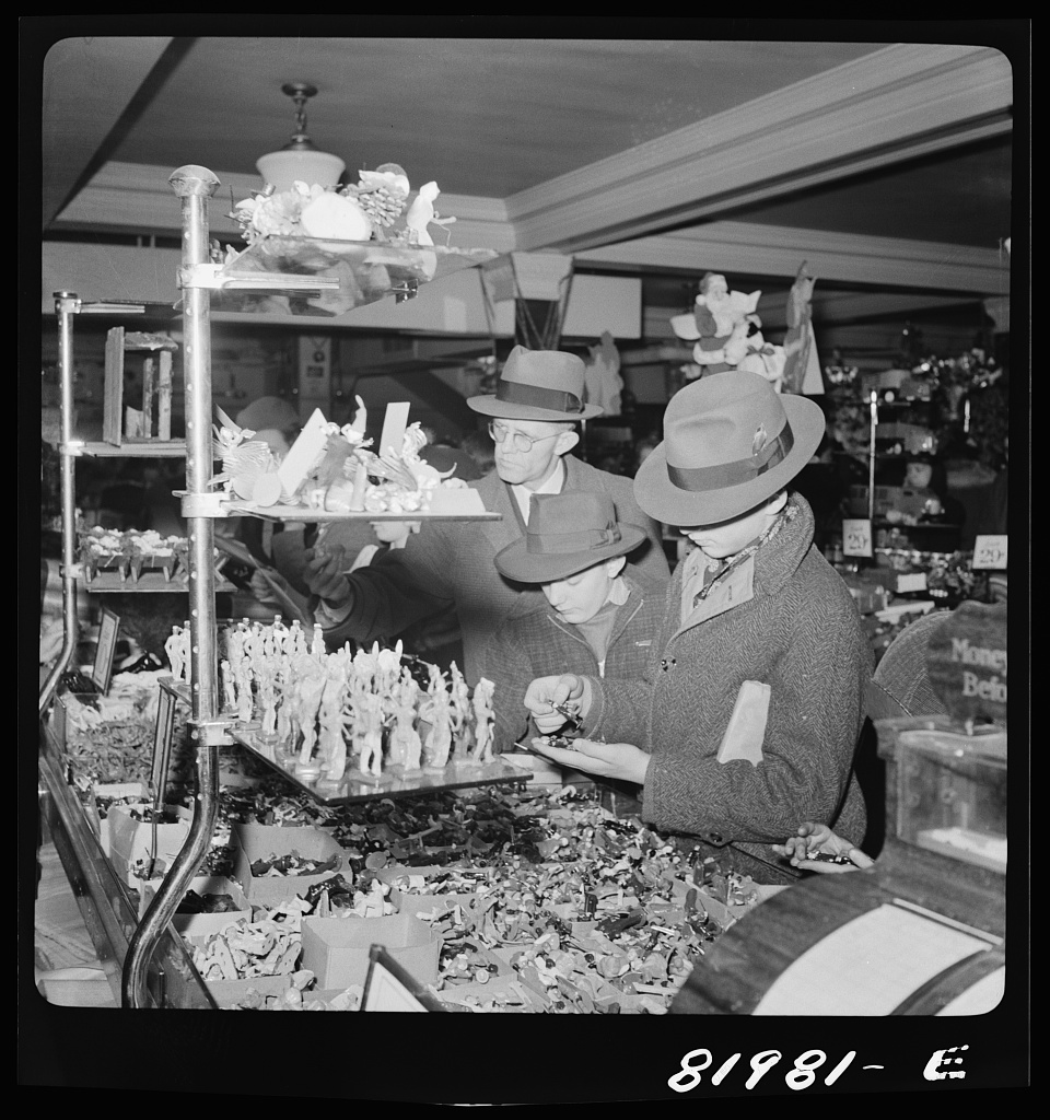 John Collier Washington, D.C. Christmas shopping in Woolworth's five and ten cent store] Contributor Names Collier, John, Jr., 1913-1992, photographer Created : Published 1941 Dec.