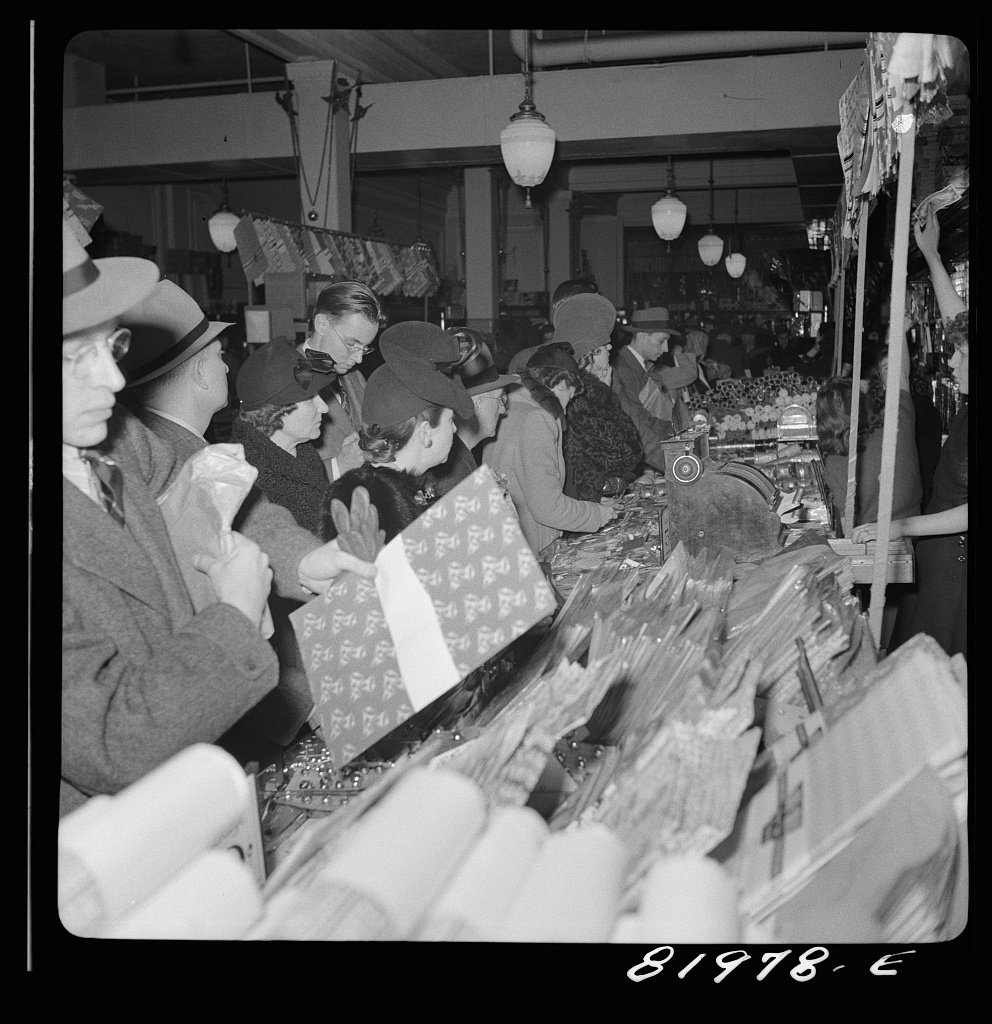 John Collier Washington, D.C. Christmas shopping in Woolworth's five and ten cent store] Contributor Names Collier, John, Jr., 1913-1992, photographer Created : Published 1941 Dec.