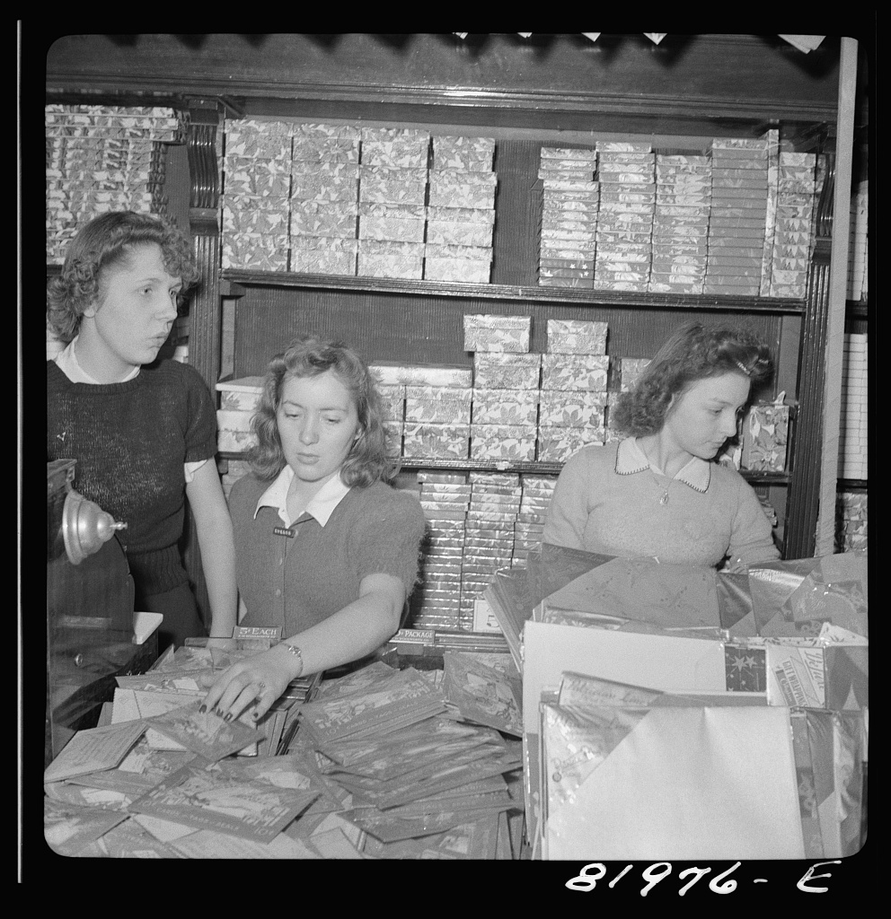 John Collier Washington, D.C. Christmas shopping in Woolworth's five and ten cent store] Contributor Names Collier, John, Jr., 1913-1992, photographer Created : Published 1941 Dec.