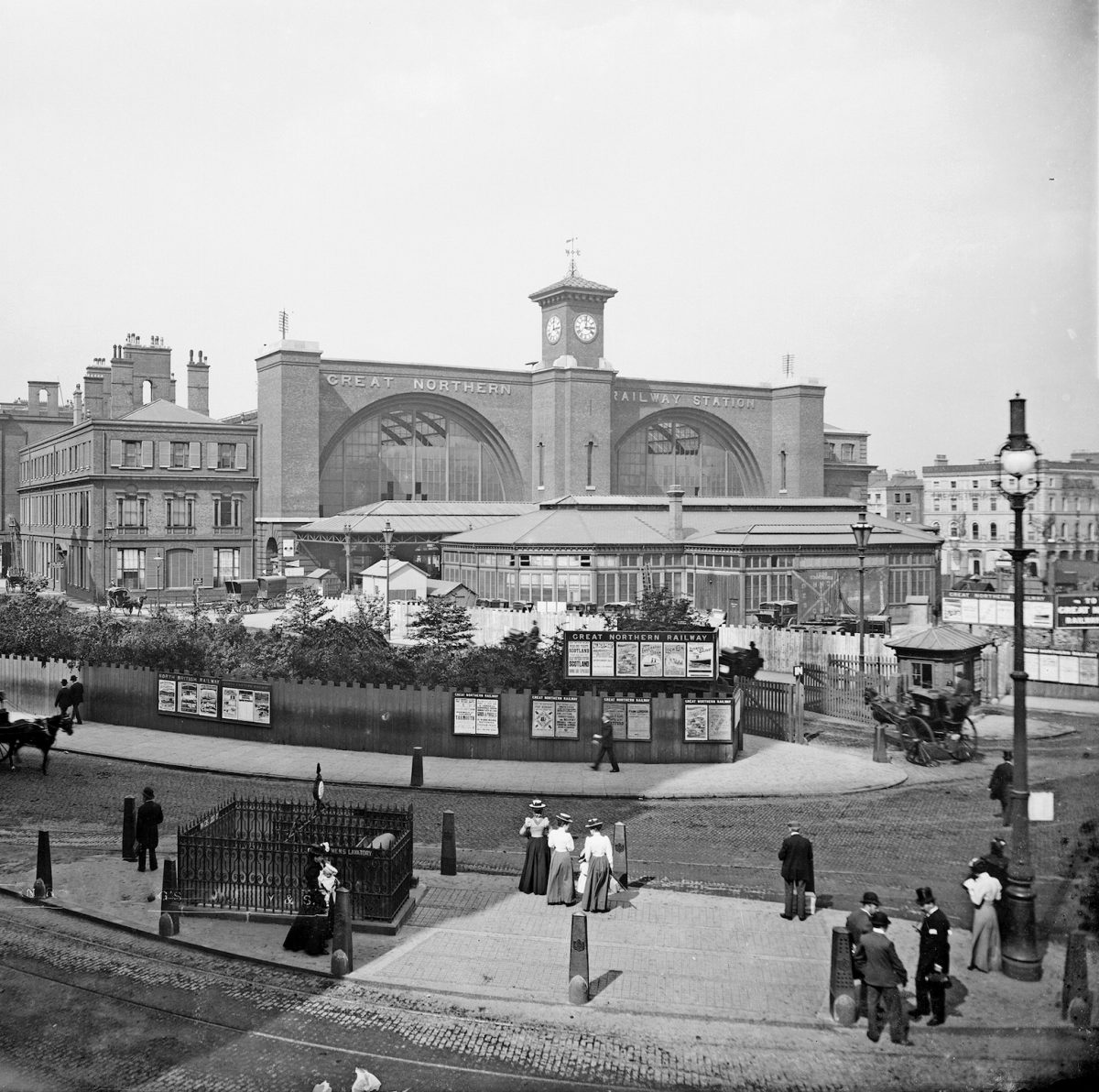 Kings Cross 19th century square - Flashbak