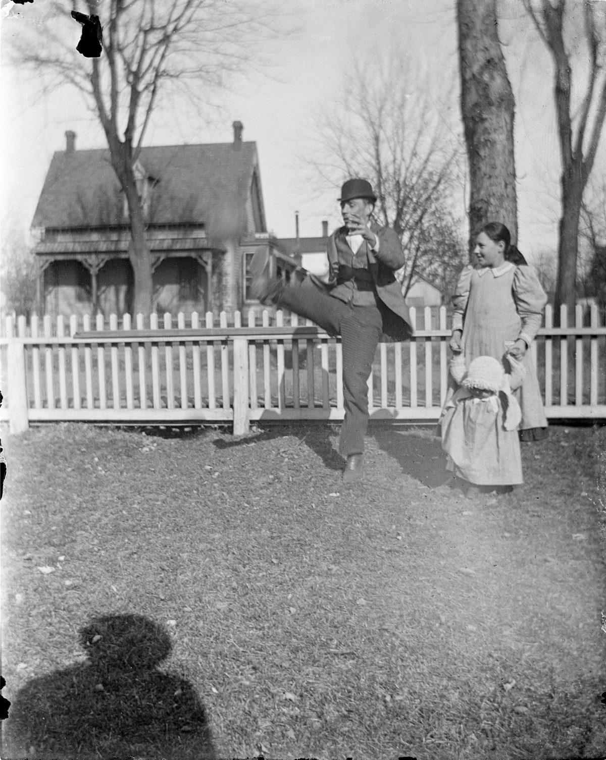 Couple with babyGeorge Silas Duntley Photographs 1899-1918