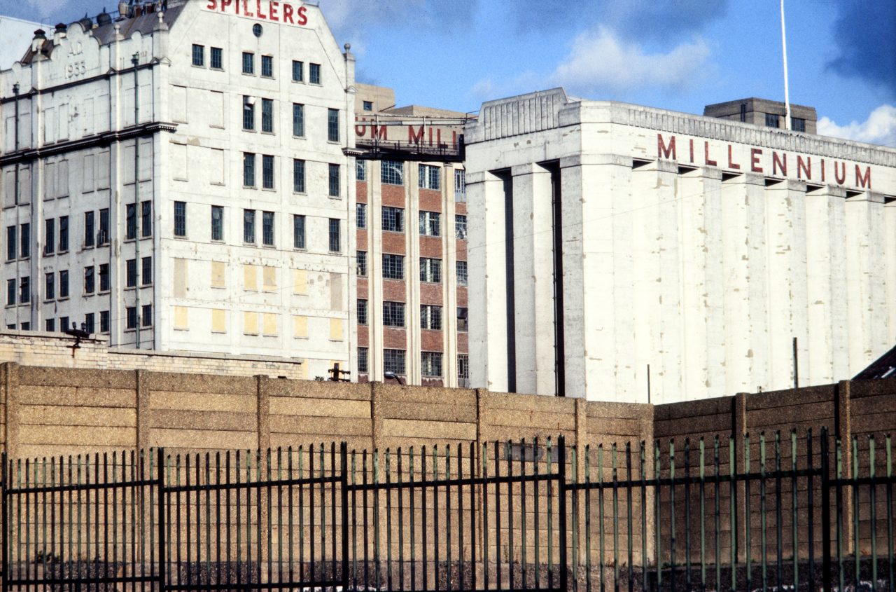 Spillers Millennium Mills, Victoria Dock, West Silvertown, Newham, 1984