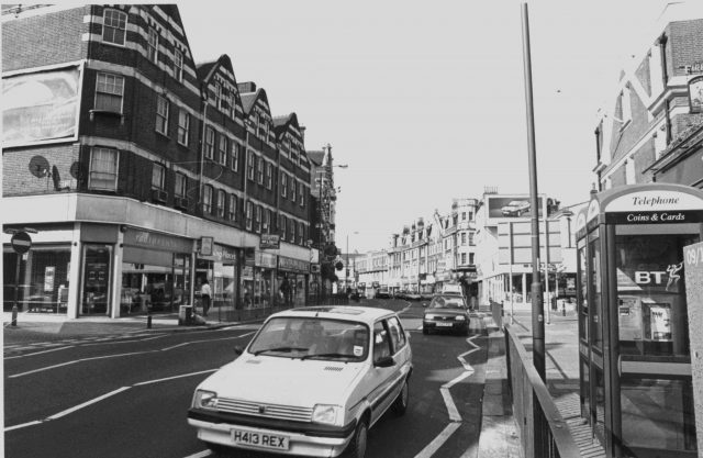 Pictures of Post-War Lambeth compared to the year 2000 - Flashbak