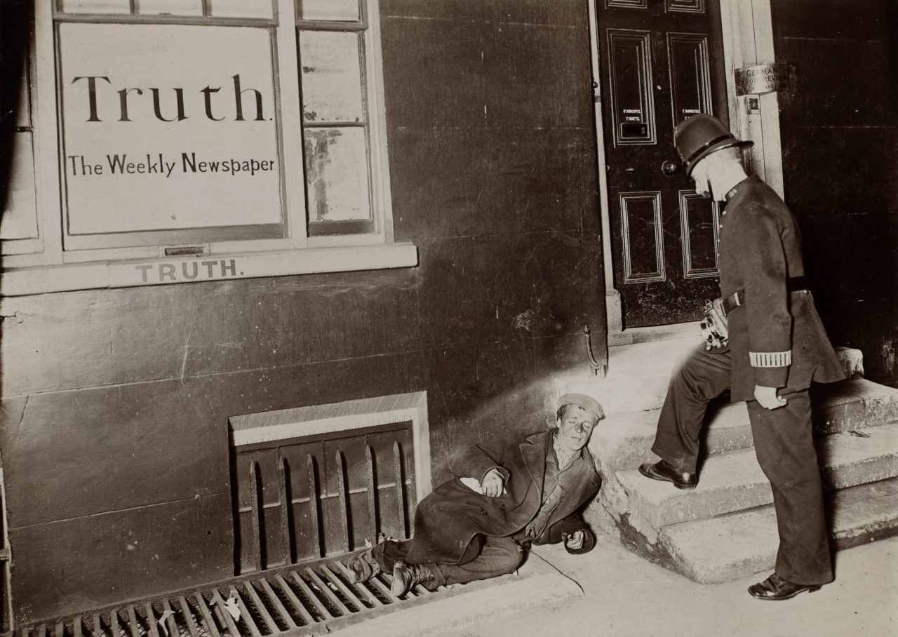 Jack London's Extraordinary Photos of London's East End in 1902 - Flashbak