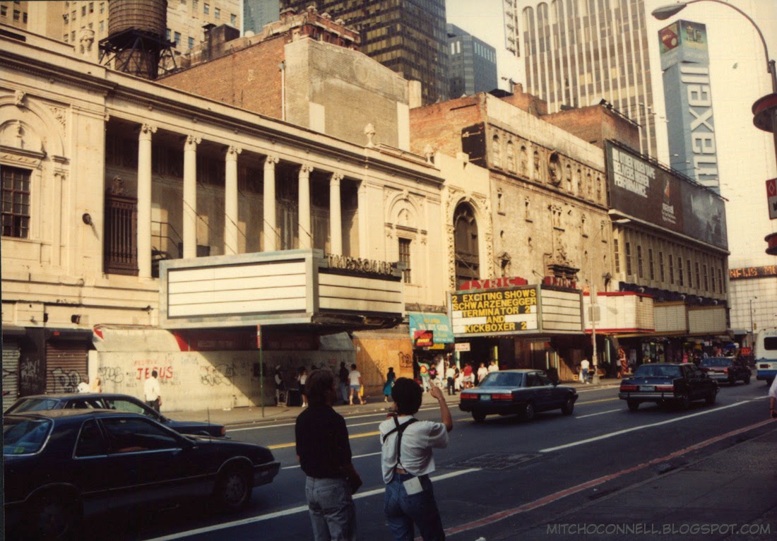 1980s Snapshots of New York City's 42nd Street - Flashbak