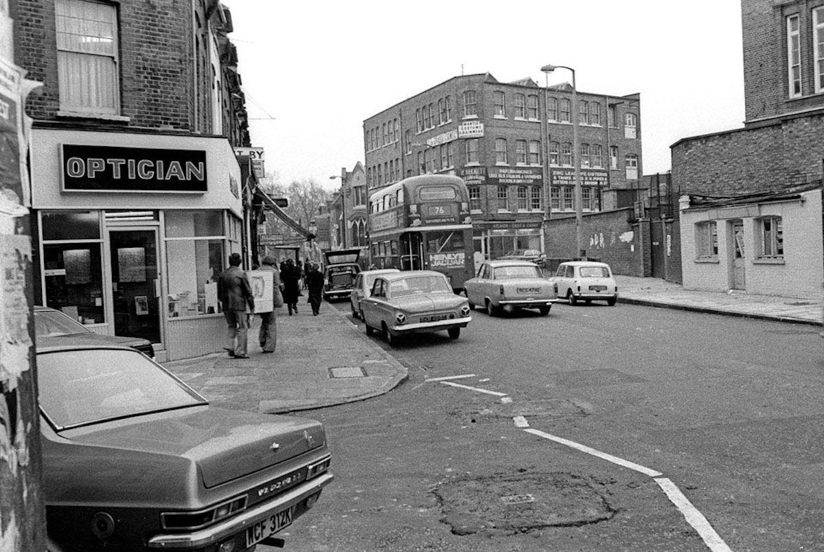 Northwold Road 1978 hackney cars