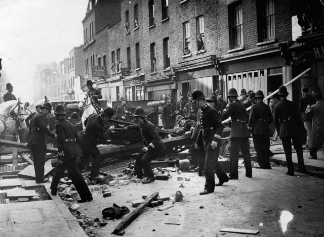 The Battle of Cable Street: When 20,000 Antifascist Workers Fought Back ...