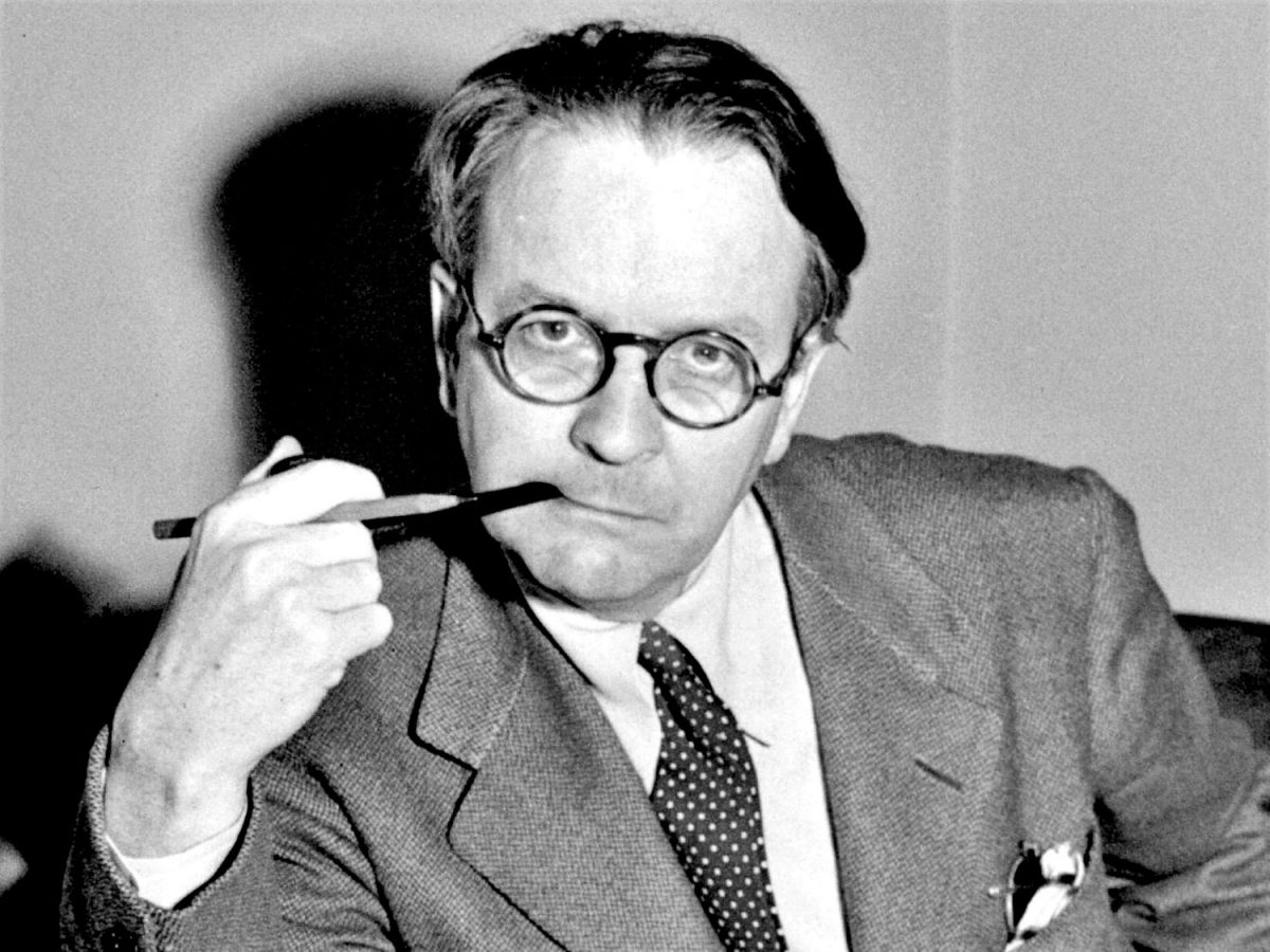 Raymond Chandler, writer, crime, books 