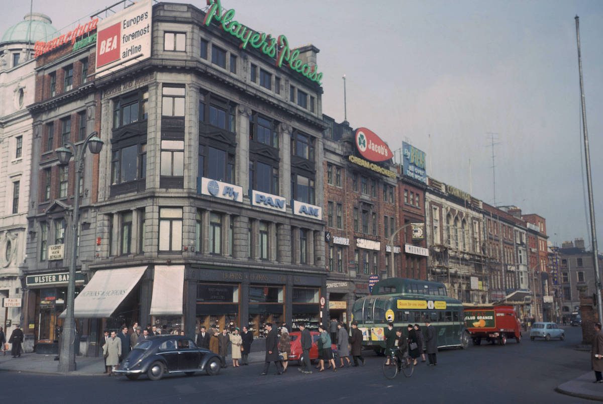 Dublin, street scene in business district 1964