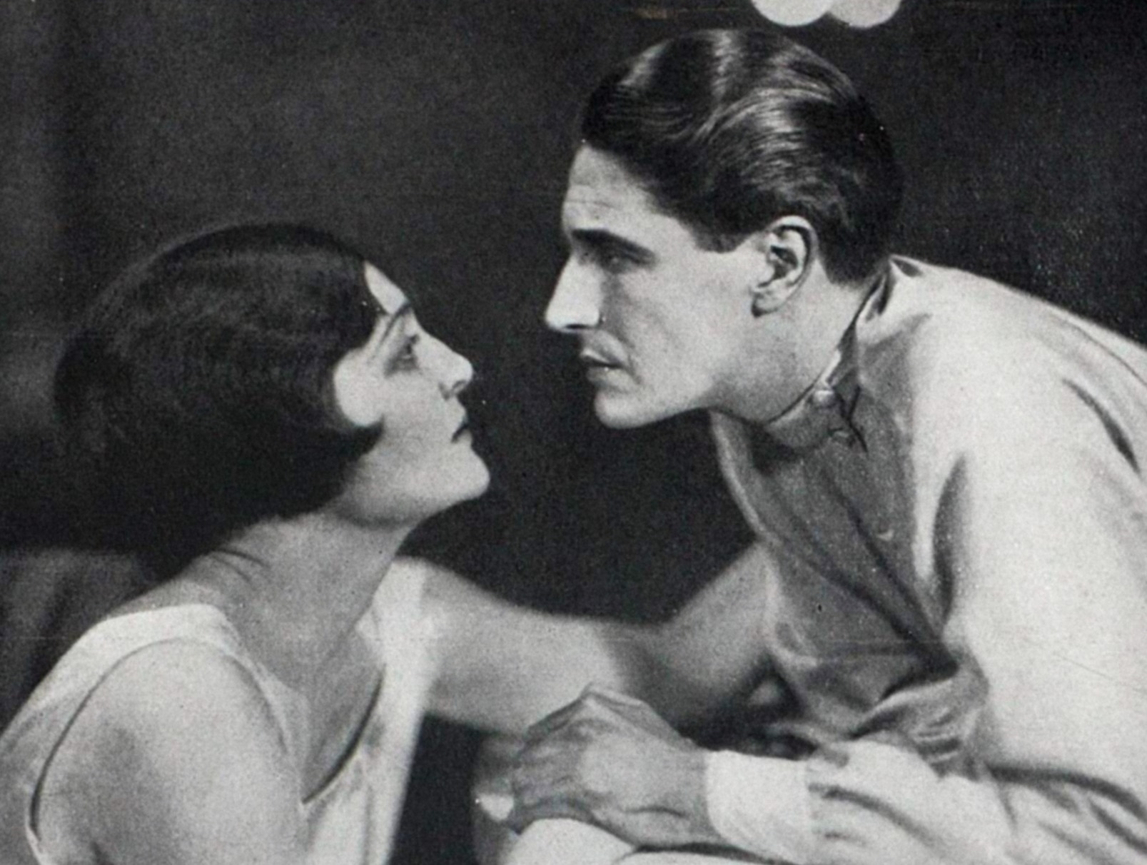 Frances Doble and Ivor Novello in Sirocco - Flashbak