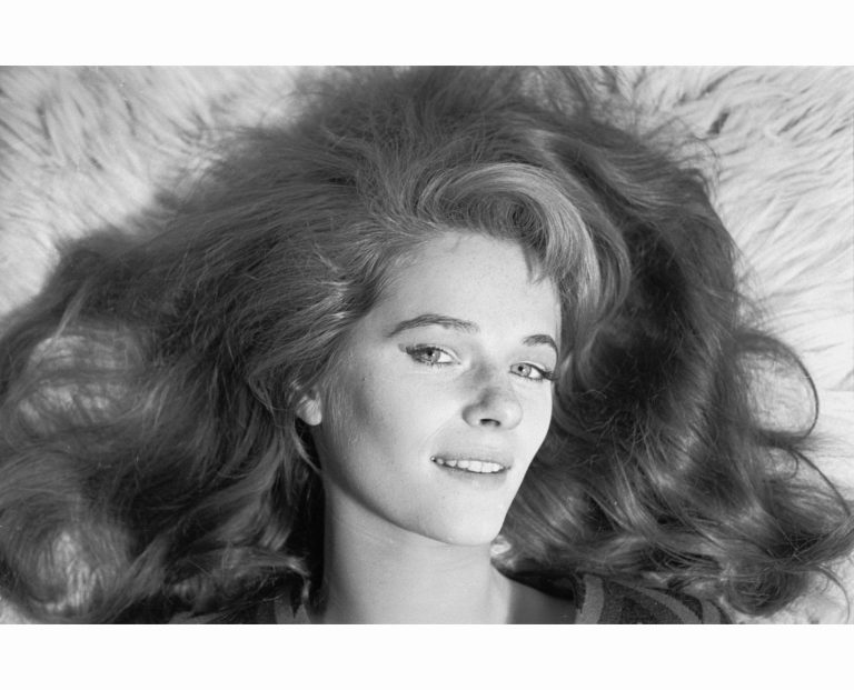 A Stunning Collection of Charlotte Rampling Photographs - Flashbak