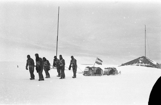 Photos From The 1911 Expedition To Antarctica - Flashbak