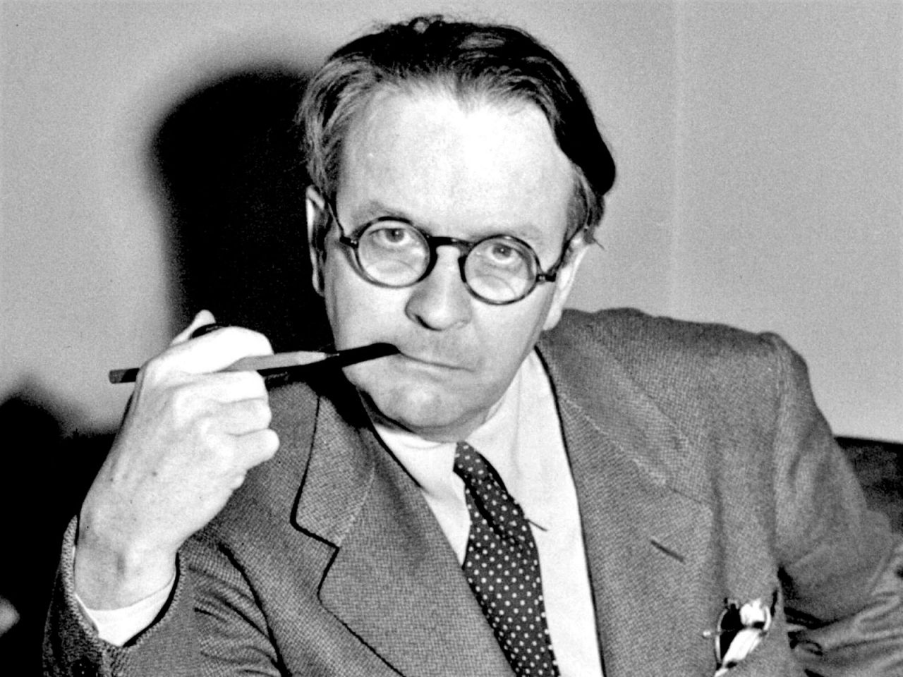 James Bond, Ian Fleming, Raymond Chandler, Philip Marlowe, fiction, crime fiction, spy fiction, books, literature, films