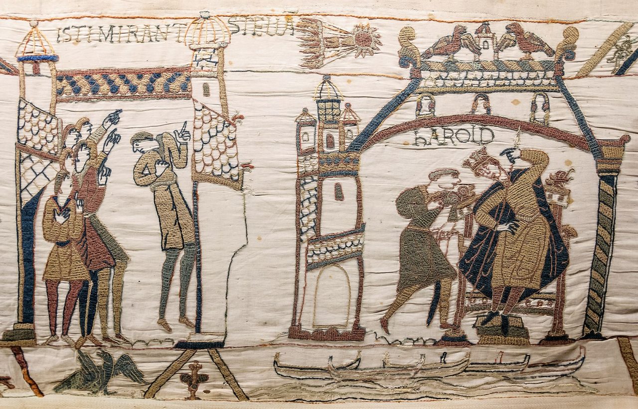 Bayeux Tapestry - Scene 32 : men staring at Halley's Comet - Scene 33 : Harold at Westminster