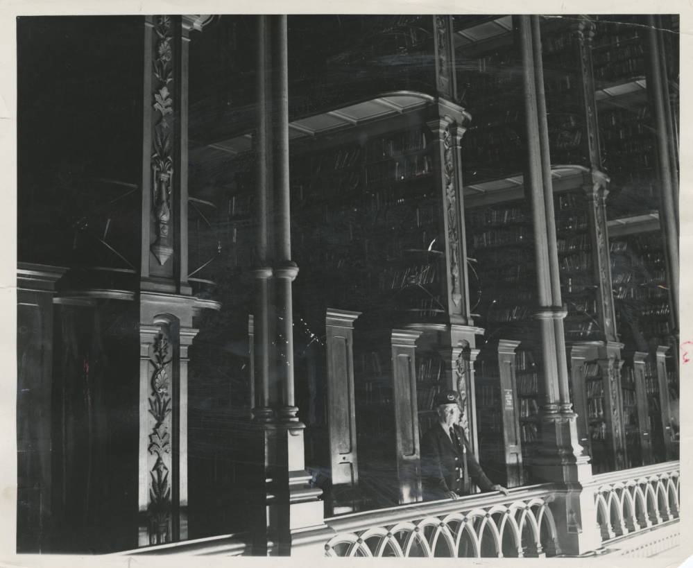 	 Old Main Library interior, Cincinnati, Ohio