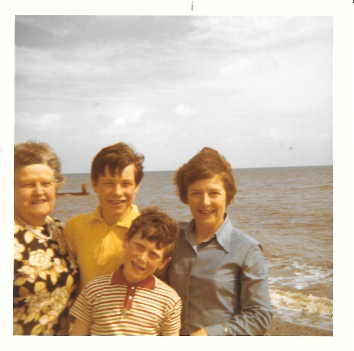 holiday, photography, family, Hopton-on-Sea, beach, 1970s