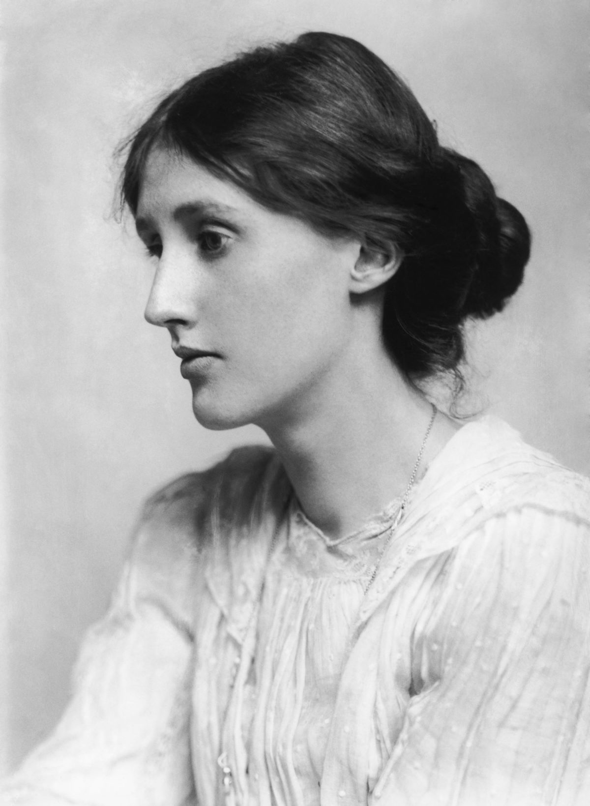 Virginia Woolf, writer, diarist, diaries, writing, history, books, 1900s