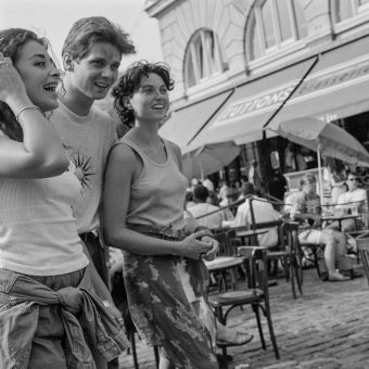 25 Photos of Covent Garden, London in the Early 1990s