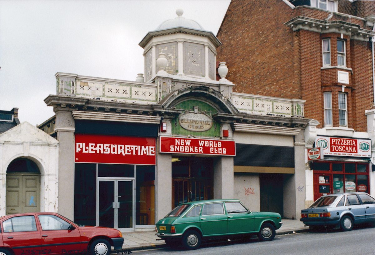 Billiard Hall, Snooker Club, Battersea Rise, Battersea, Wandsworth, 1988