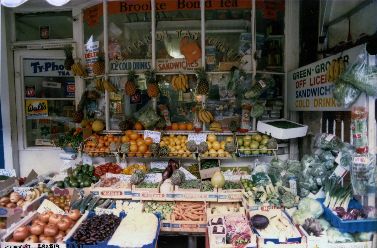 Greengrocer, Cleveland St, Fitzrovia, Westminster, Camden, 1987