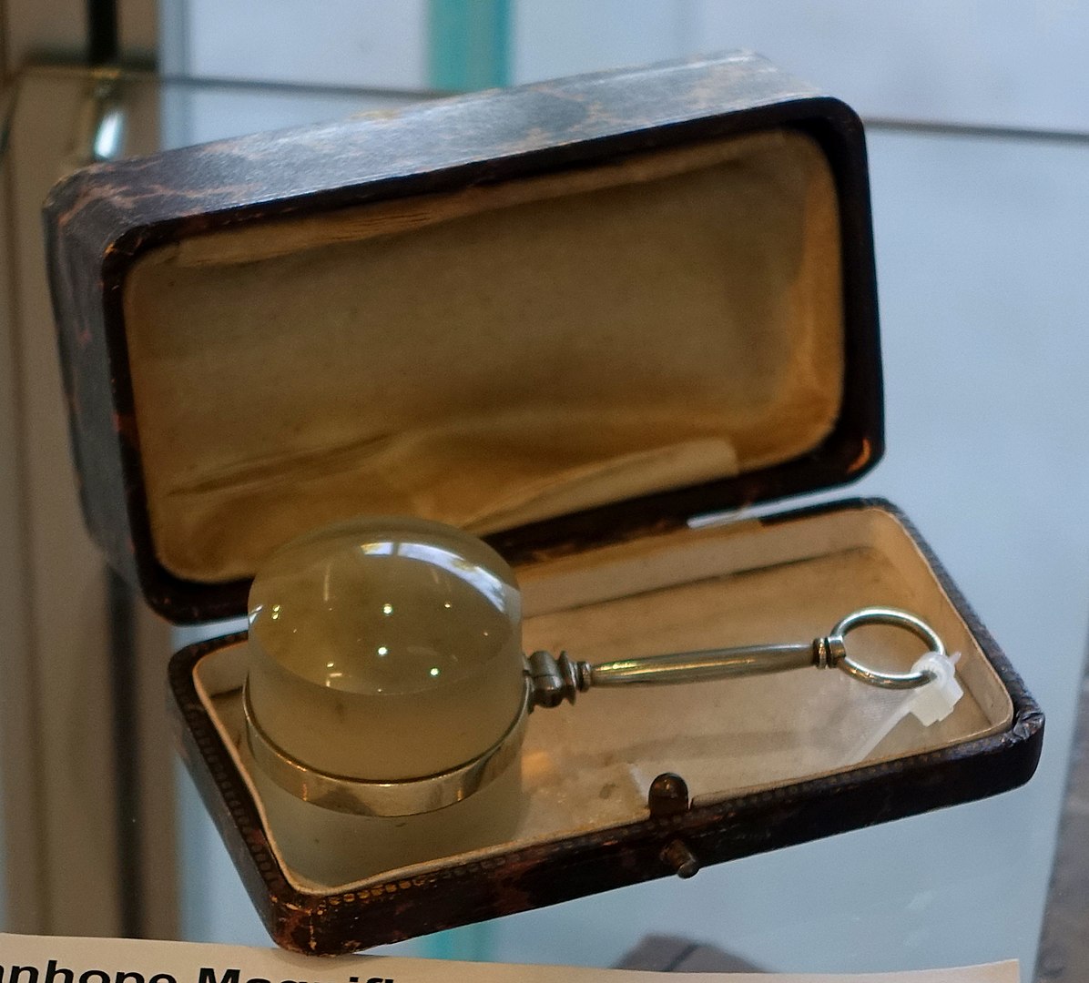 Stanhope lens with case, early 1800s