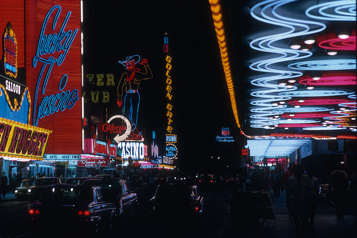 December 1965 The Strip, Las Vegas. (photo by Gerry Cranham)b