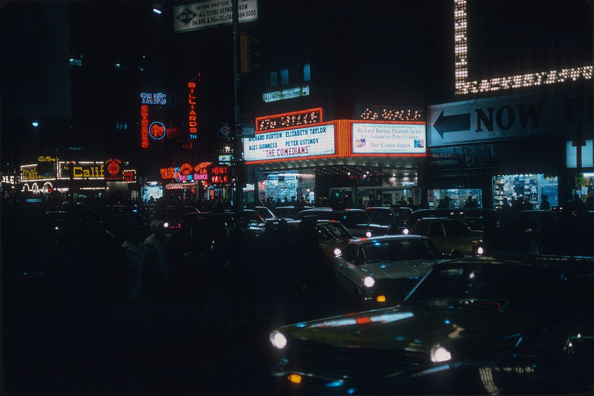 November 1967 Broadway, NYC New York photo by Gerry Cranham