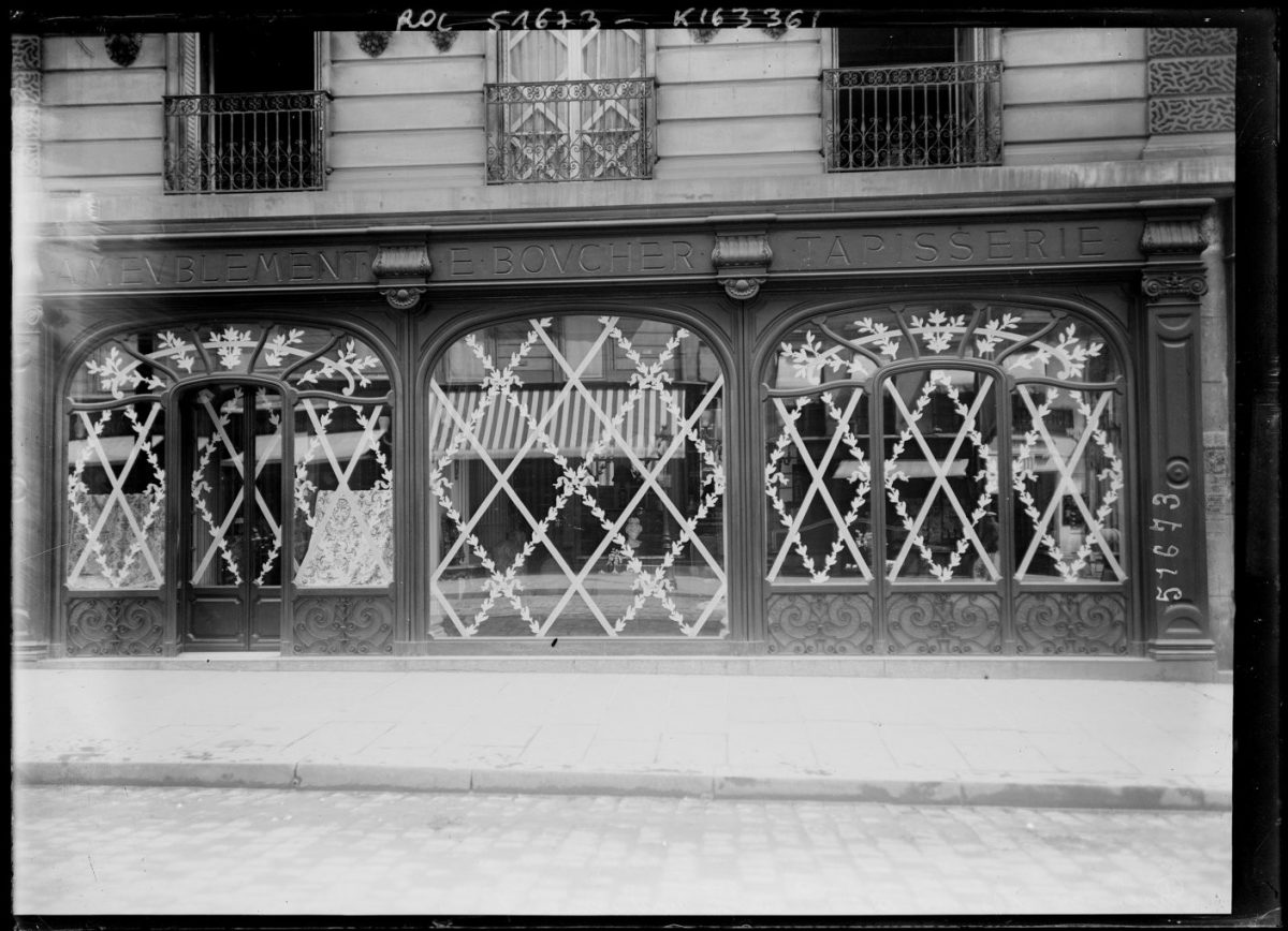 Paris shops war