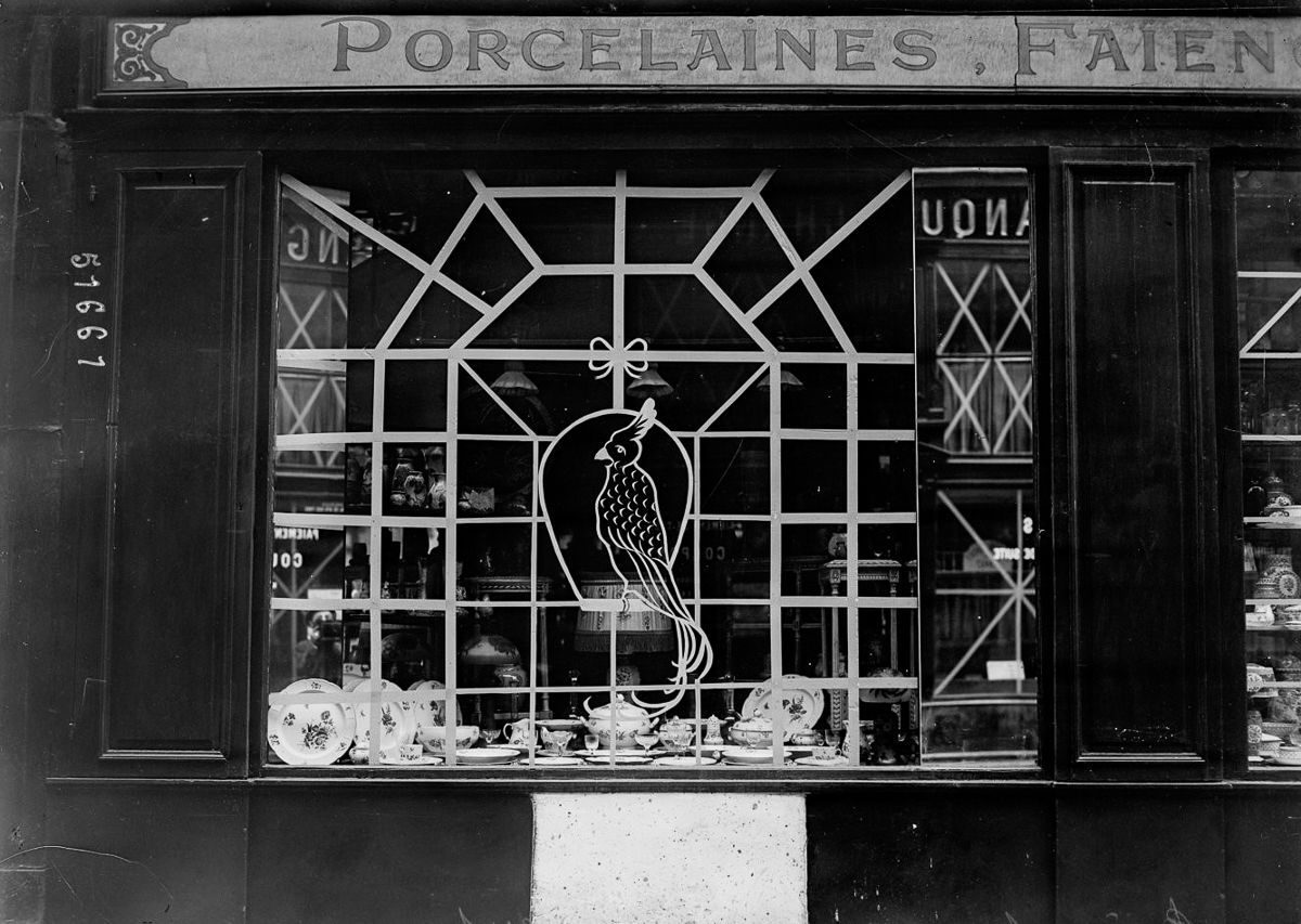 Paris shops war