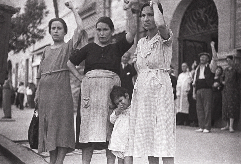 Women in Valencia by Gerda Taro - 16th June 1937 - Postcard