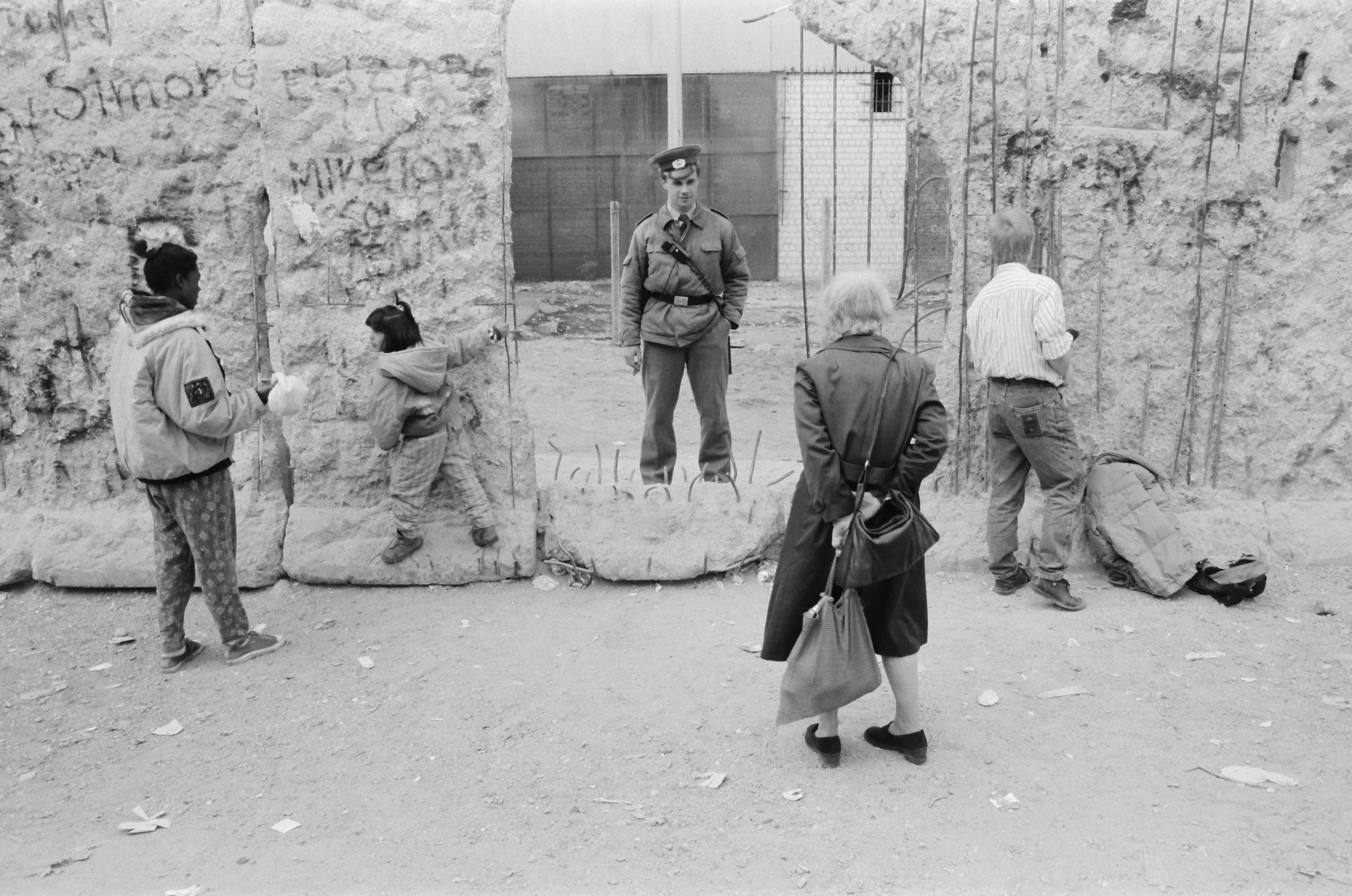 berlin wall east germany