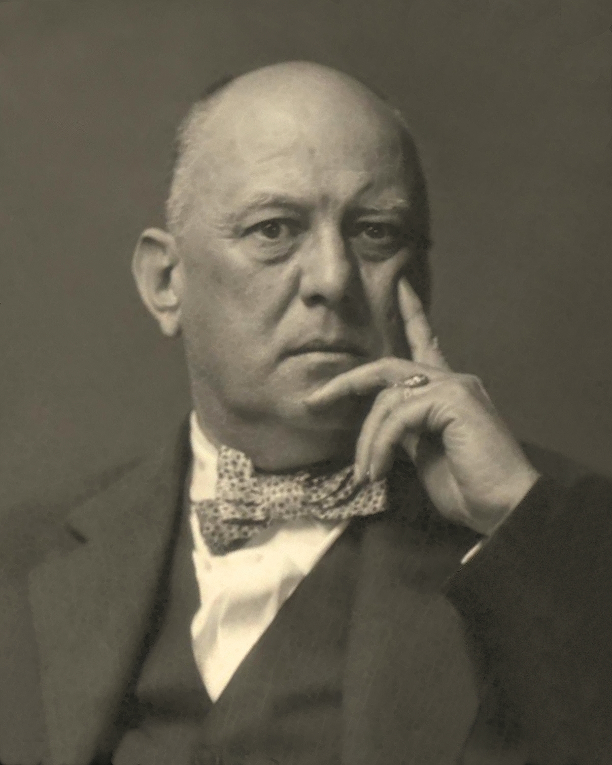 Aleister Crowley Speaks And Reads Occult Poetry In The Only Recording ...