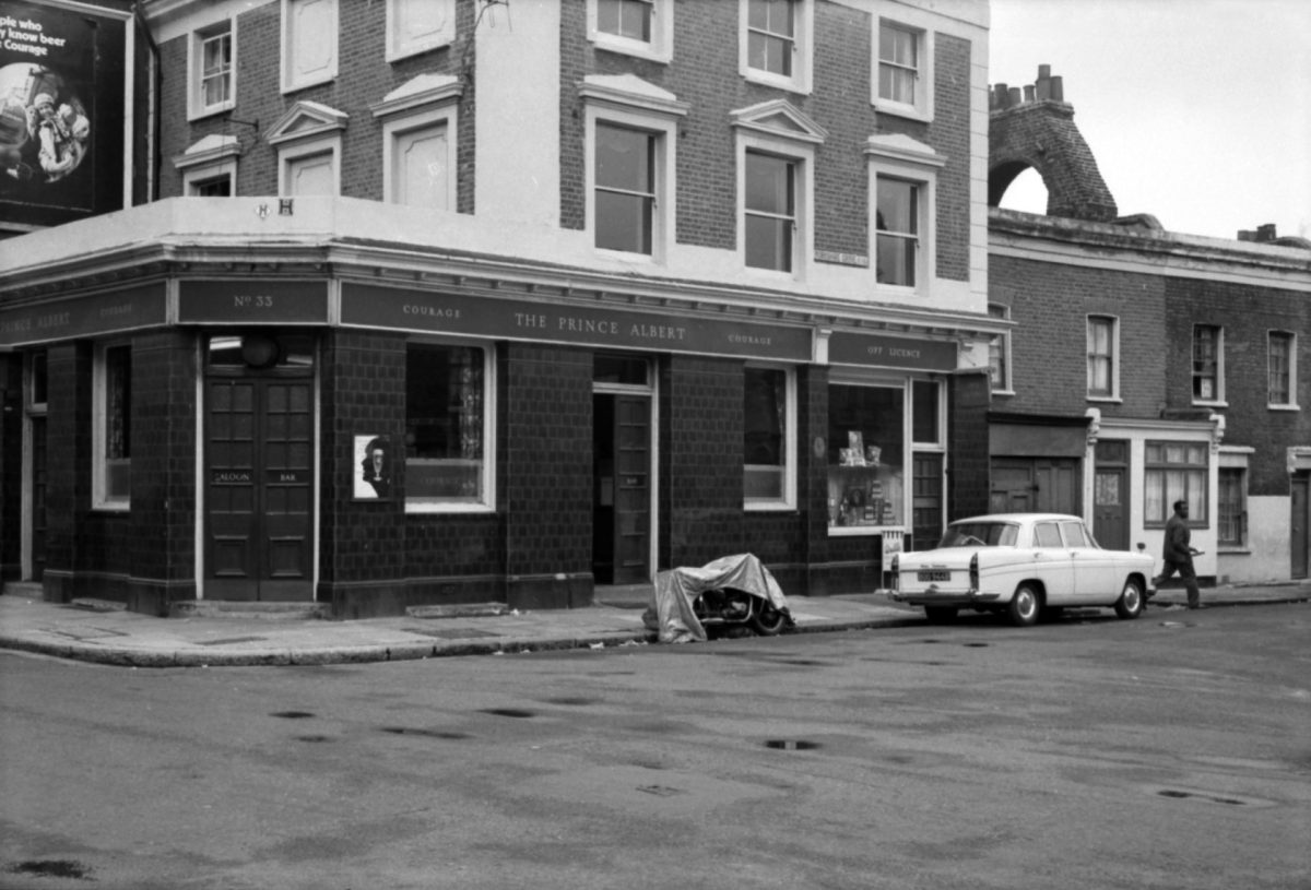 London pub 1960s