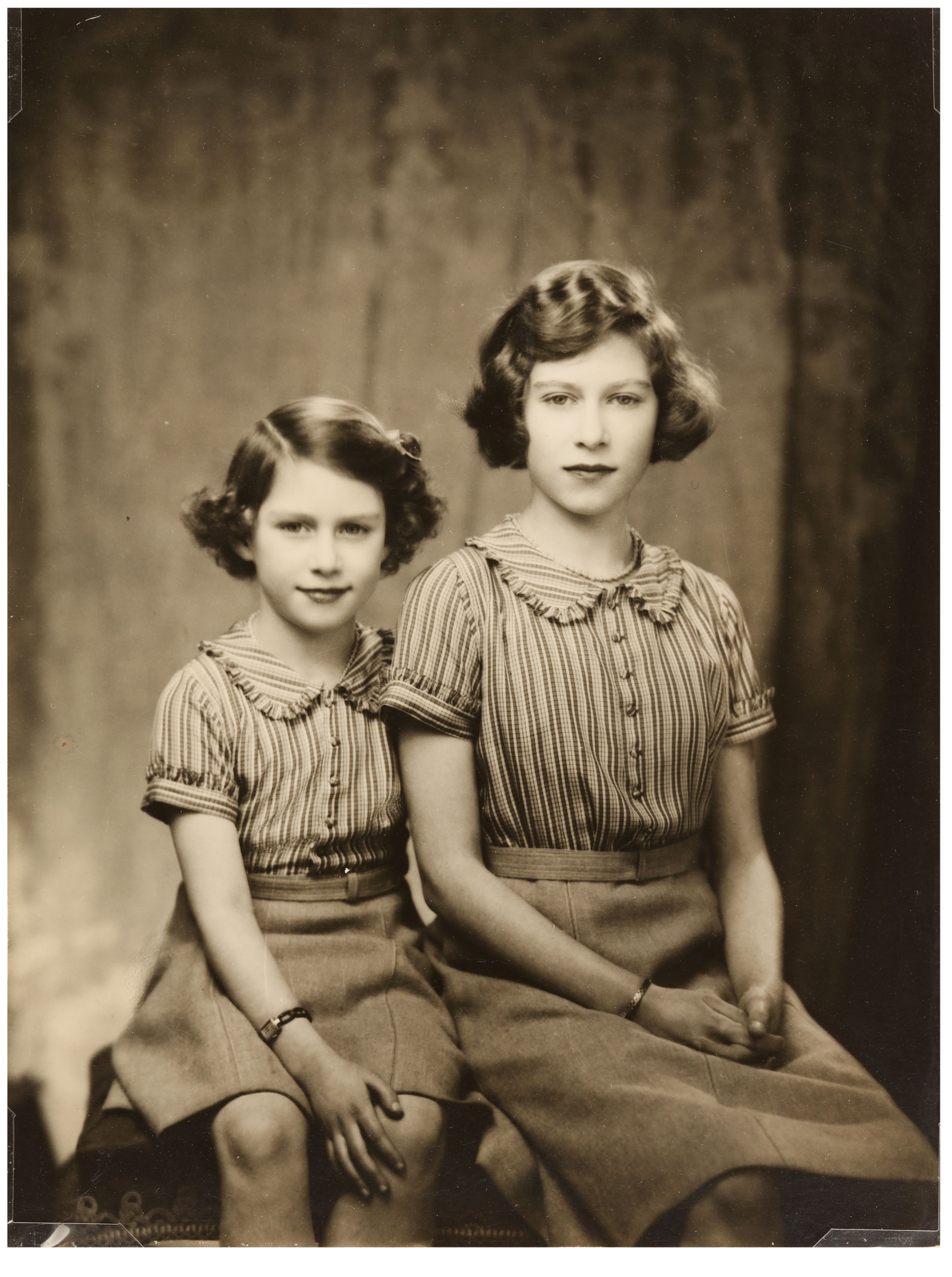Princess Margaret and Princess Elizabeth during WW2
