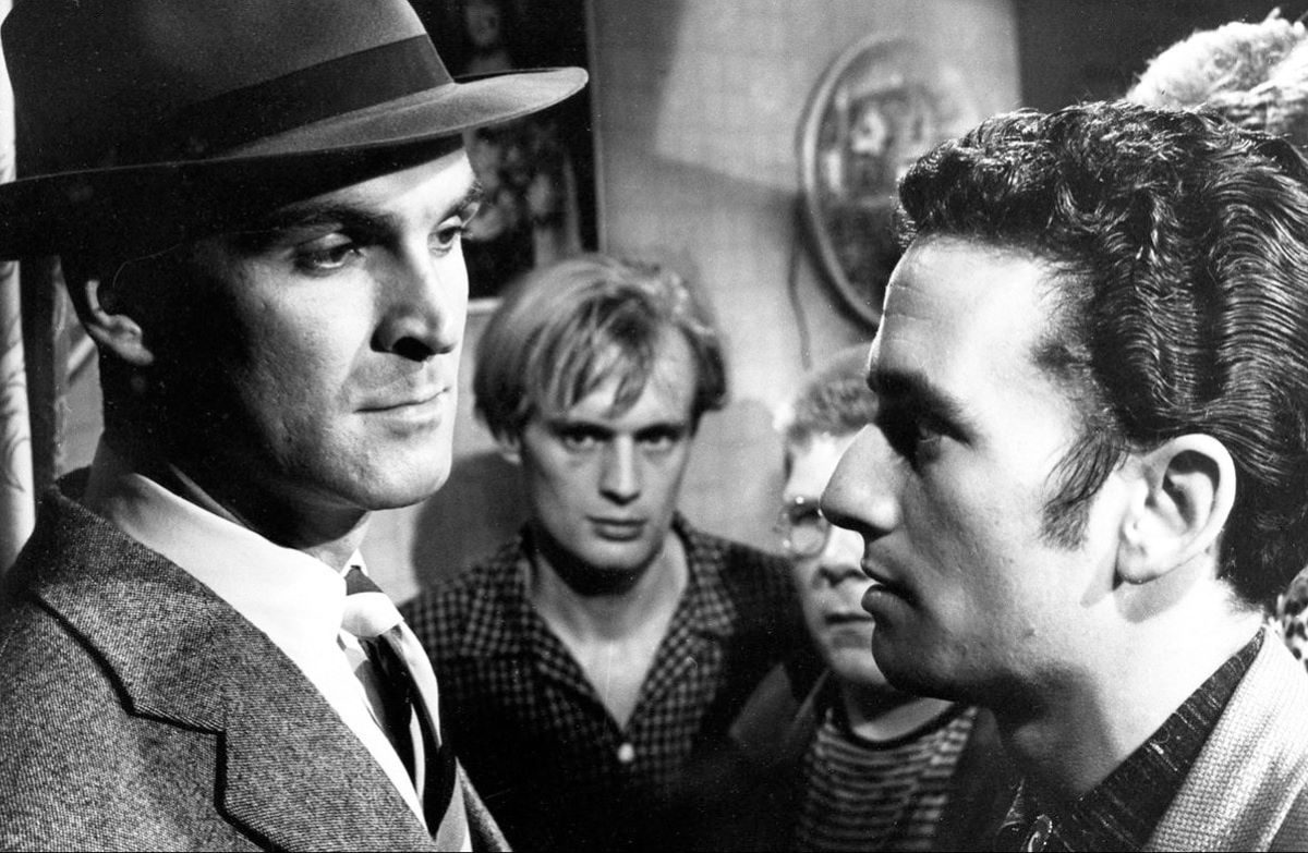 David McCallum e Stanley Baker, Violent Playground