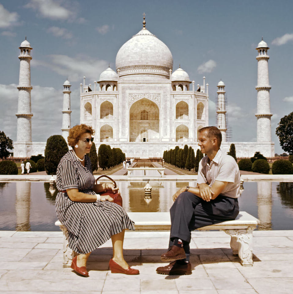 India-Agra-Taj-Mahal-Les-Deux-Friday-October-2-1959 - Flashbak