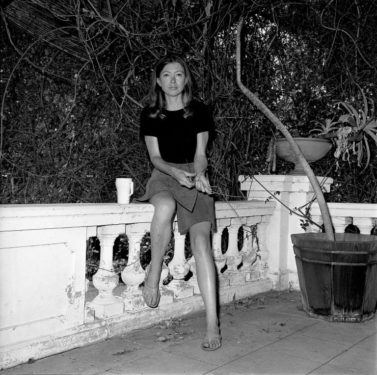 Joan Didion Lists the Books That Make Her Write Better - Flashbak