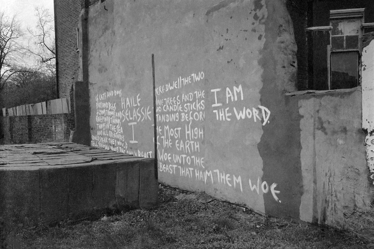 Text on Wall St Agness Place Vauxhall Lambeth 1984 84