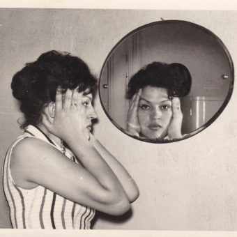 Women In Mirrors: Sensational Vintage Snapshots of Our Reflected Selves