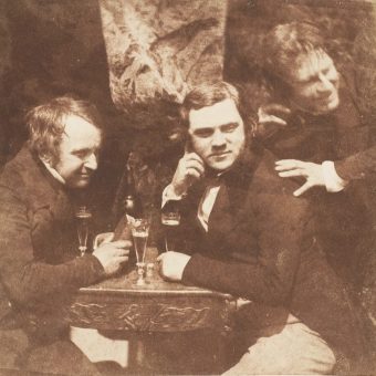 The First Photograph of People Enjoying a Drink – An Edinburgh Pub, 1843
