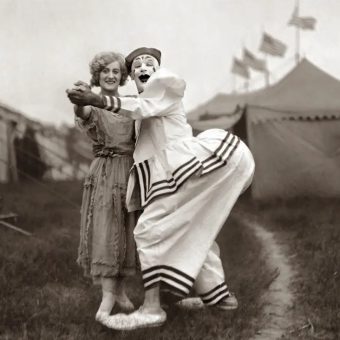 Frederick W. Glasier’s Fabulous Portraits of Circus Performers