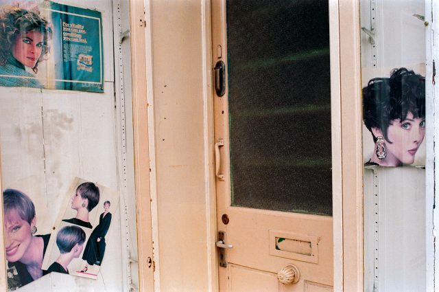 Hairdressers, Cricklewood Lane, Cricklewood, Barnet, 1991 - Flashbak