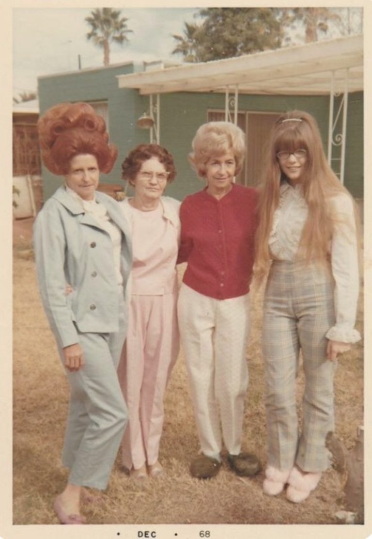 The Beehive - A Study of Big Hair in 36 Found Photos From The 1960s ...