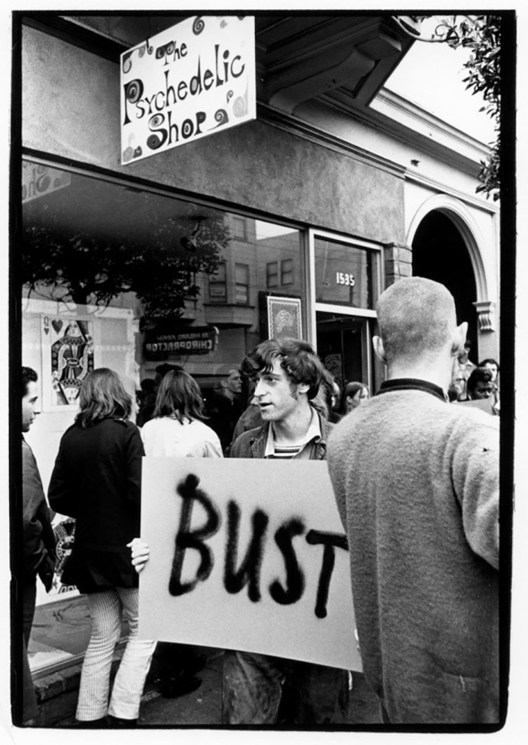 Scenes From The San Francisco Cultural Revolution in 1968 - Flashbak