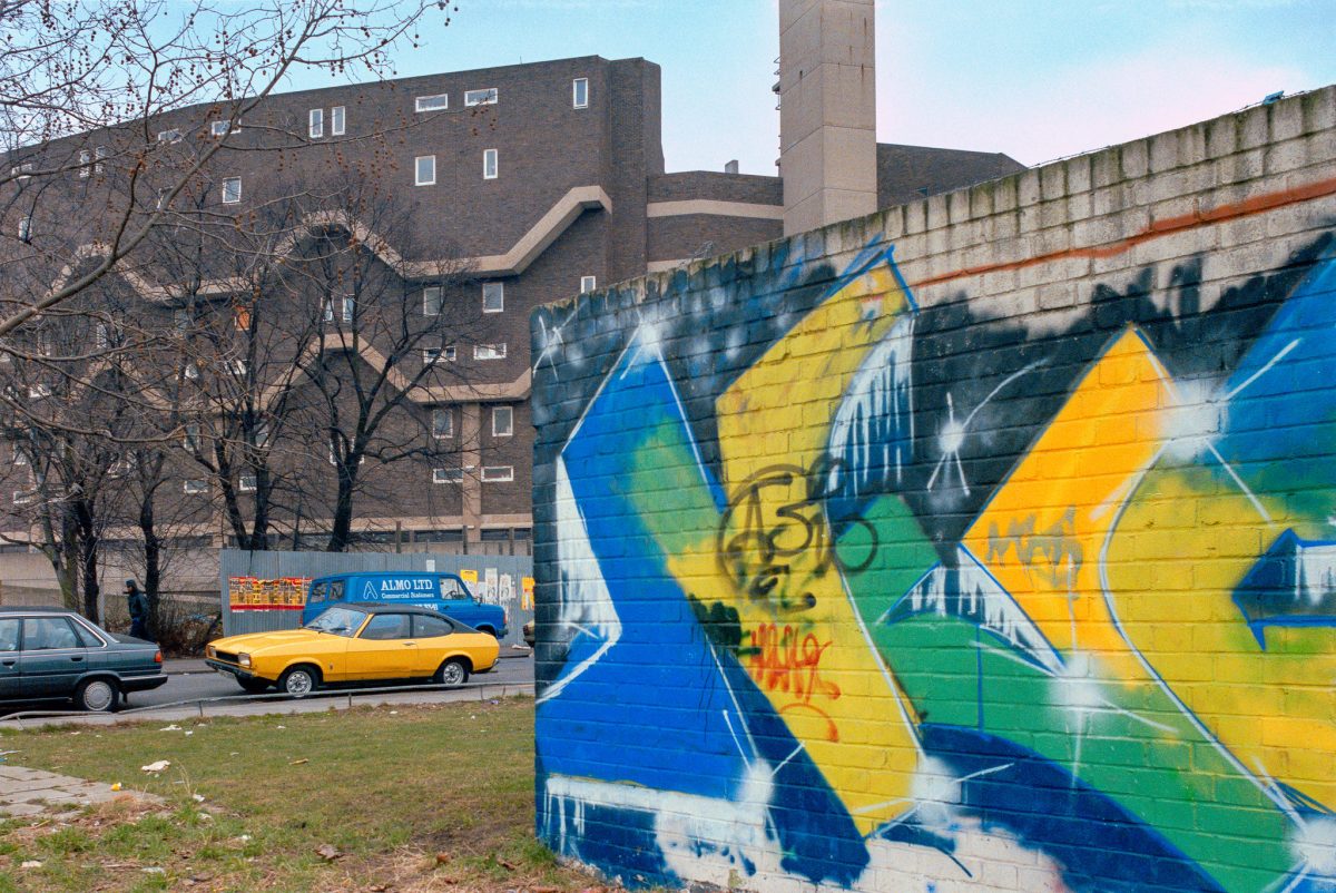 Coldharbour Lane, flats, graffiti, Brixton, Lambeth, 1987