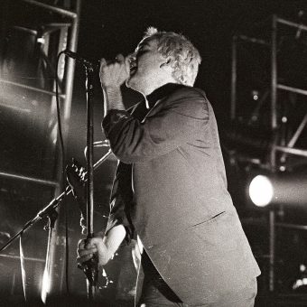 Listen To The 1985 Gig When R.E.M. Were Raw, Real and Unscripted and Ready To Fight The Crowd