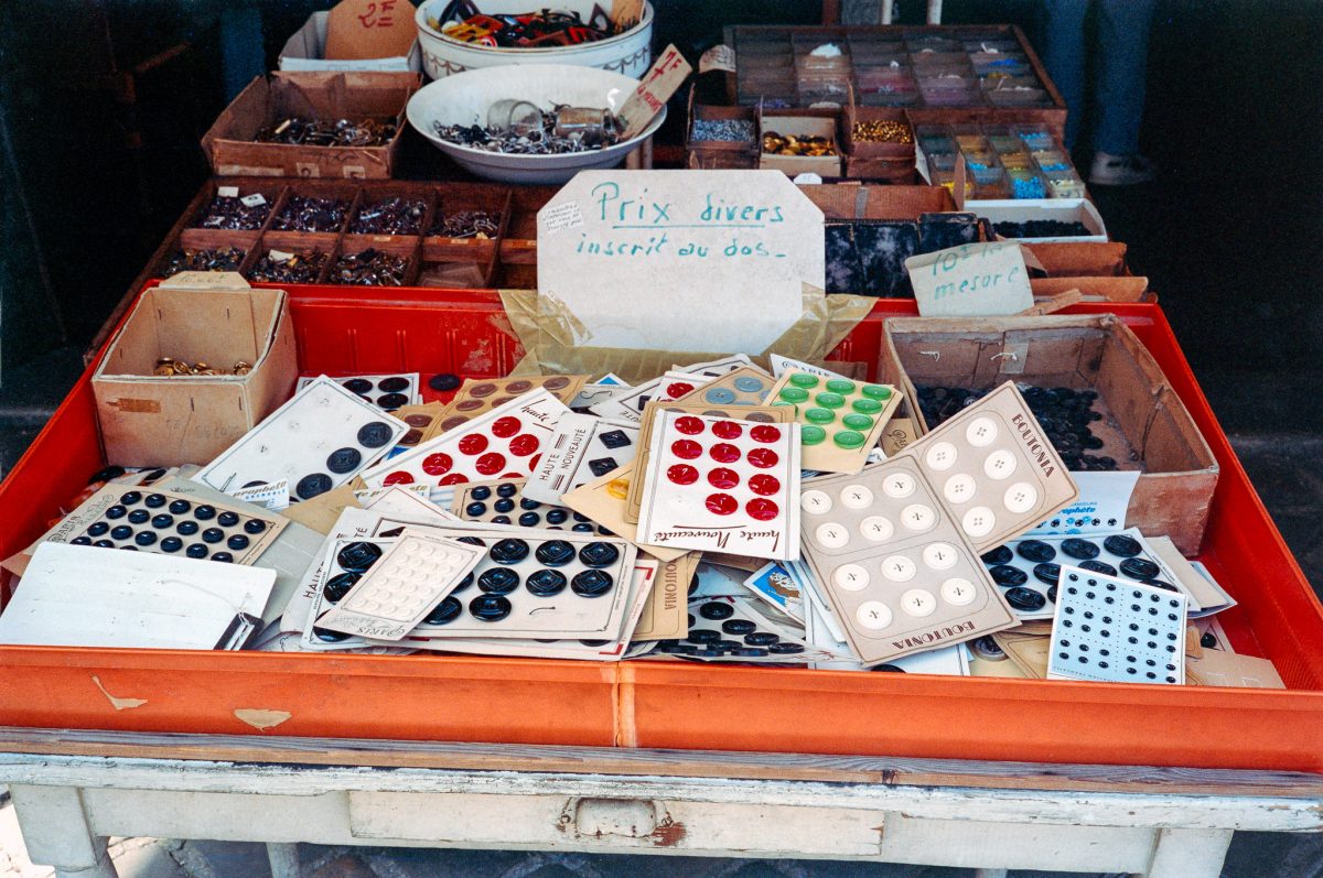 Les Puces de Saint-Ouen, Paris, France, 1990